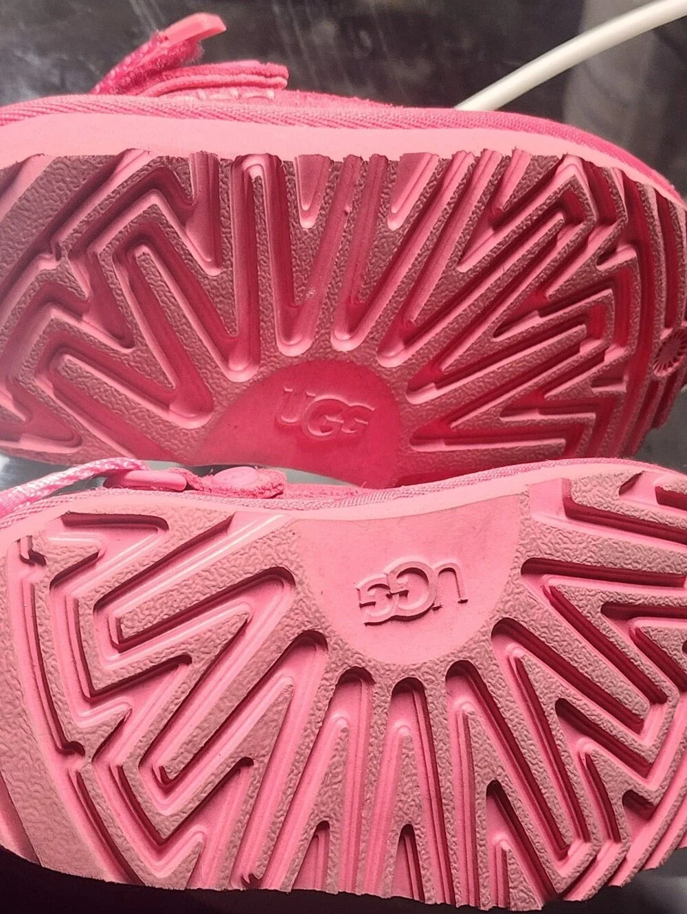 UGG Kids' Goldenstar Clog Pink Bloom Girls Toddler Size 9 - 2025